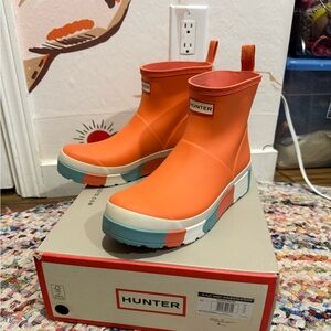 NEW Hunter Vibrant Orange Boots with Blue Accents